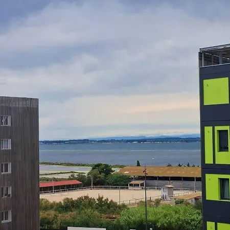 T2 Neuf Pres Des Plages Et Commerces *